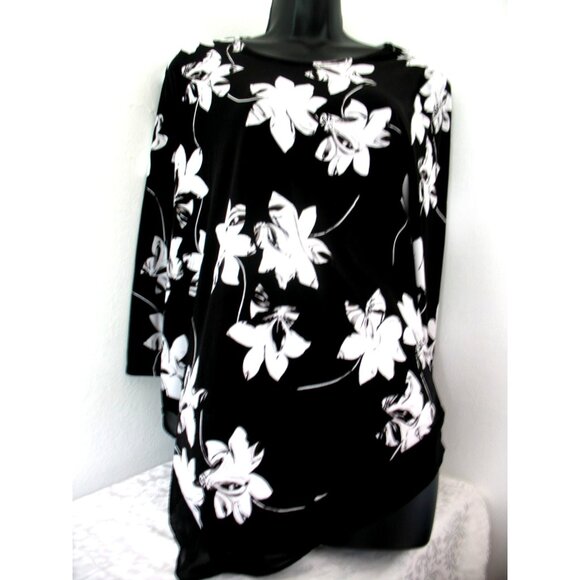 Alfani, White/Black Pullover, Floral, Size Medium - Picture 1 of 13